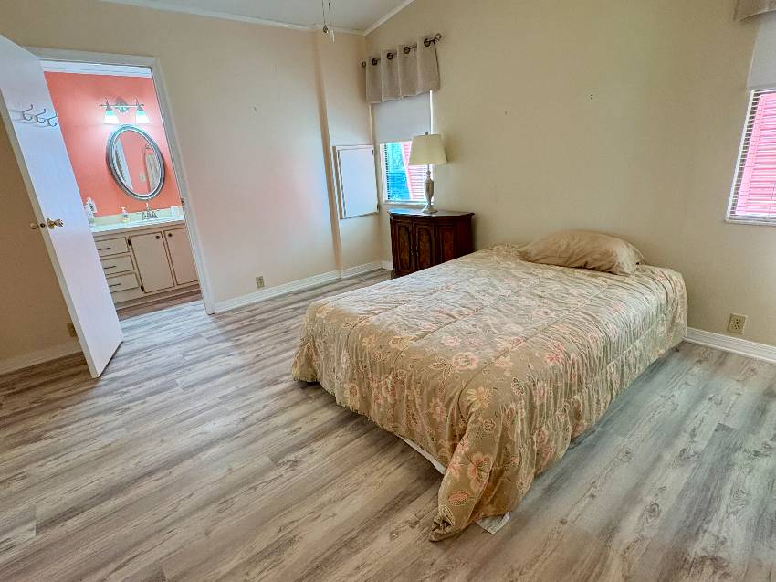 1193 S Indies Circle a Venice, FL Mobile or Manufactured Home for Sale